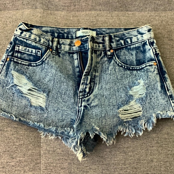 Forever 21 Jean shorts size 25 - Picture 1 of 3